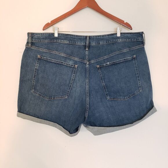 OLD NAVY Women SIZE 26 High Waist O.G. Straight Distress Jean Cuff Shorts - Picture 2 of 11
